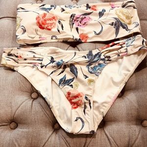 Two piece bikini set